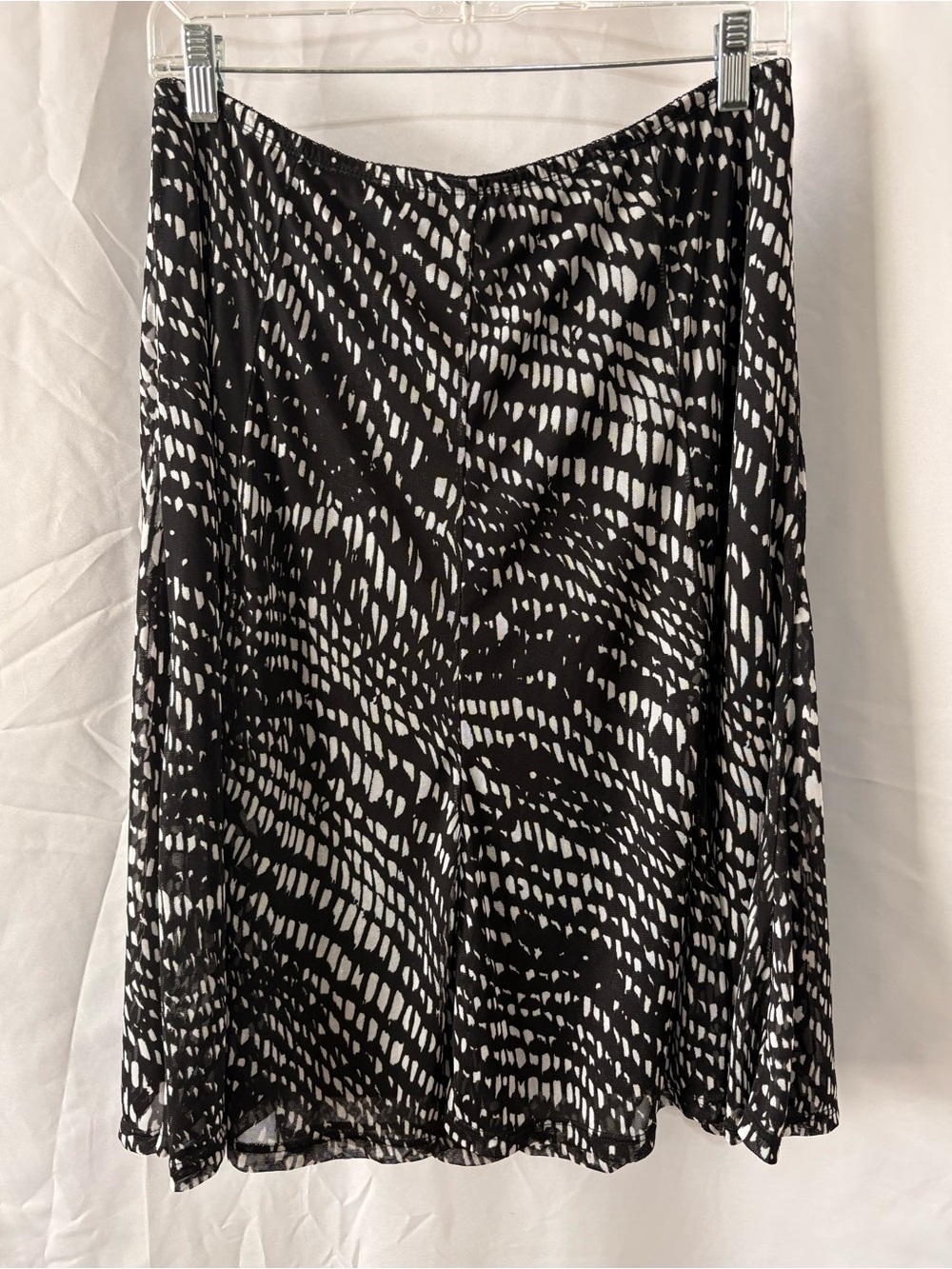 Christopher & Banks Lined Mesh Midi Skirt size Medium